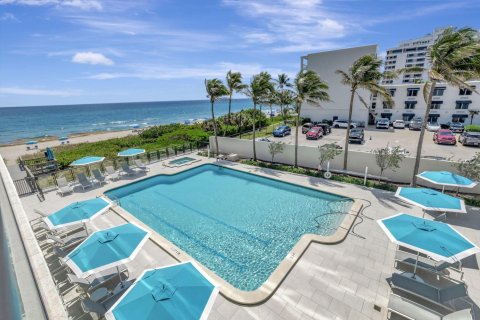 Condo in Highland Beach, Florida, 3 bedrooms  № 1152173 - photo 1