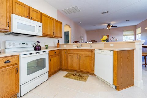 House in Ocala, Florida 3 bedrooms, 169.73 sq.m. № 2110116 - photo 15
