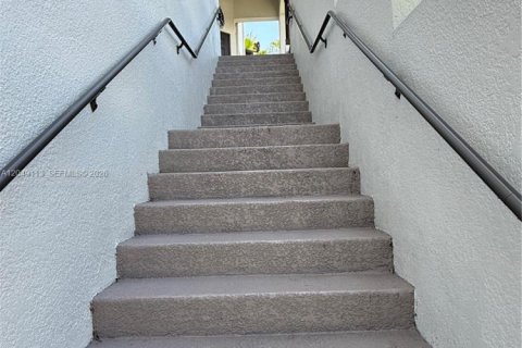 Copropriété à vendre à Doral, Floride: 3 chambres, 116.69 m2 № 2180711 - photo 28