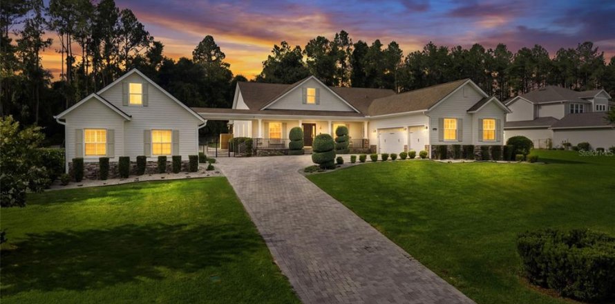 Villa ou maison à Brooksville, Floride 5 chambres, 409.42 m2 № 2280172