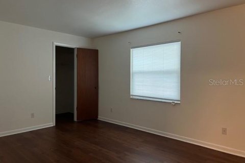 Villa ou maison à louer à New Port Richey, Floride: 3 chambres, 173.91 m2 № 2404725 - photo 7