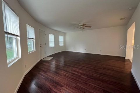 Villa ou maison à louer à New Port Richey, Floride: 3 chambres, 173.91 m2 № 2404725 - photo 16