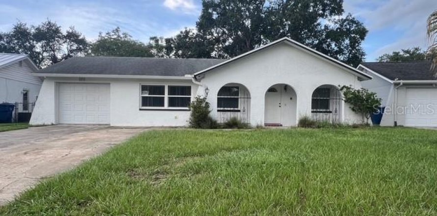 Villa ou maison à New Port Richey, Floride 3 chambres, 173.91 m2 № 2404725