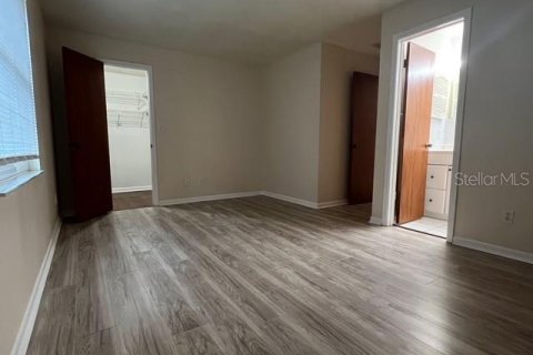 Villa ou maison à louer à New Port Richey, Floride: 3 chambres, 173.91 m2 № 2404725 - photo 30