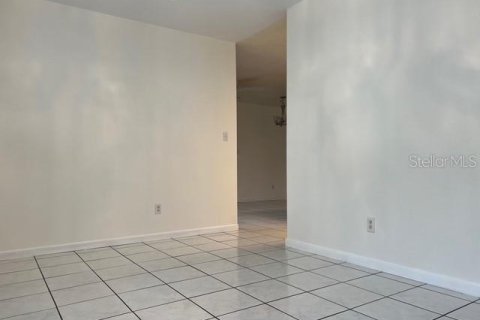 Villa ou maison à louer à New Port Richey, Floride: 3 chambres, 173.91 m2 № 2404725 - photo 3