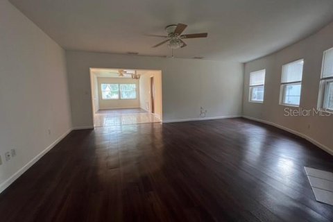 Villa ou maison à louer à New Port Richey, Floride: 3 chambres, 173.91 m2 № 2404725 - photo 17