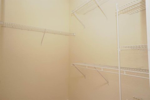 Condo in Orlando, Florida, 3 bedrooms  № 1902108 - photo 12