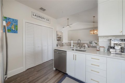 Copropriété à vendre à Tampa, Floride: 1 chambre, 83.89 m2 № 2437379 - photo 13