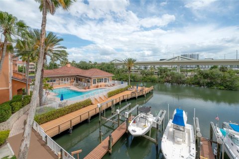 Copropriété à vendre à Tampa, Floride: 1 chambre, 83.89 m2 № 2437379 - photo 28