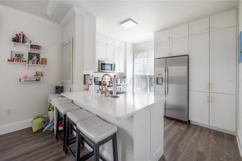Copropriété à vendre à Tampa, Floride: 1 chambre, 83.89 m2 № 2437379 - photo 10