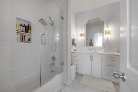 Copropriété à vendre à Tampa, Floride: 1 chambre, 83.89 m2 № 2437379 - photo 21