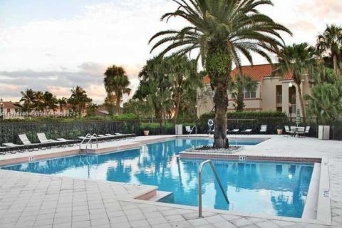 Condo in Margate, Florida, 2 bedrooms  № 2088291 - photo 10