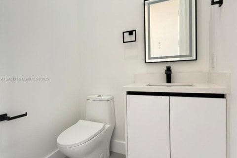 Casa en venta en Cape Coral, Florida, 3 dormitorios, 182.55 m2 № 1935762 - foto 17