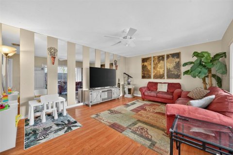 Condo in Tampa, Florida, 3 bedrooms  № 1878120 - photo 9