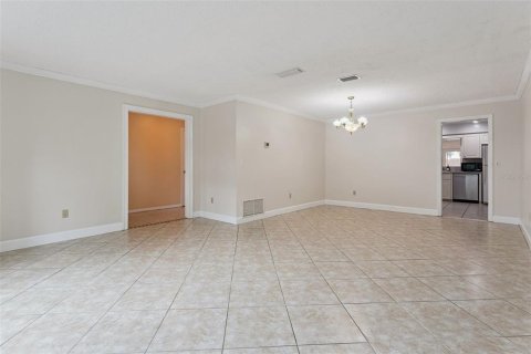 Villa ou maison à vendre à Longwood, Floride: 4 chambres, 233.46 m2 № 2398686 - photo 11