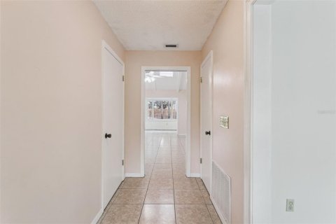 Villa ou maison à vendre à Longwood, Floride: 4 chambres, 233.46 m2 № 2398686 - photo 2