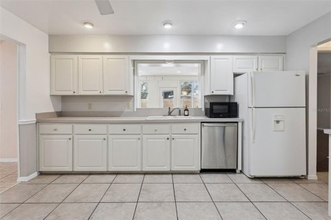 Villa ou maison à vendre à Longwood, Floride: 4 chambres, 233.46 m2 № 2398686 - photo 27