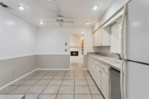 Villa ou maison à vendre à Longwood, Floride: 4 chambres, 233.46 m2 № 2398686 - photo 16