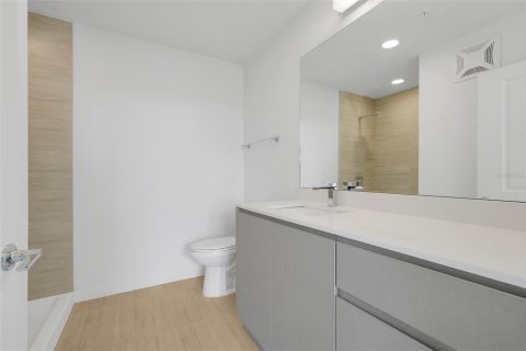 Condo in Orlando, Florida, 2 bedrooms № 2213459 - photo 28