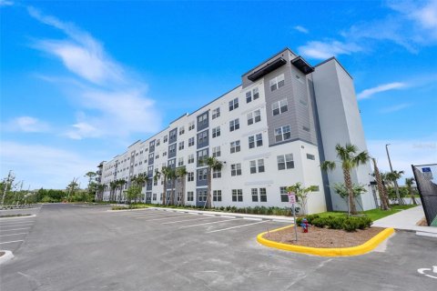 Condo in Orlando, Florida, 2 bedrooms № 2213459 - photo 3