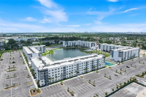 Condo in Orlando, Florida, 2 bedrooms  № 2213459