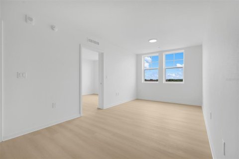 Condo in Orlando, Florida, 2 bedrooms № 2213459 - photo 24