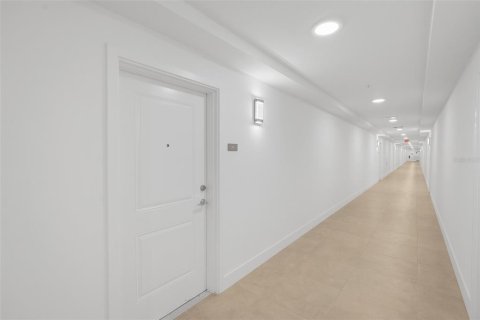 Condo in Orlando, Florida, 2 bedrooms № 2213459 - photo 7