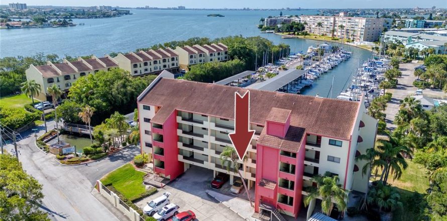 Condominio en South Pasadena, Florida, 1 dormitorio № 1248233