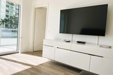 Condo in Miami, Florida, 1 bedroom  № 1890277 - photo 19