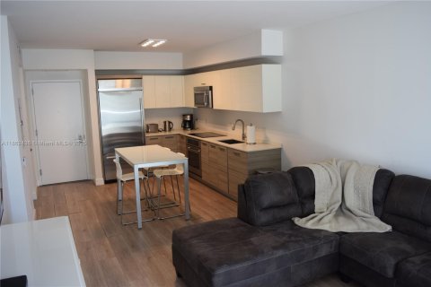 Condo in Miami, Florida, 1 bedroom  № 1890277 - photo 18