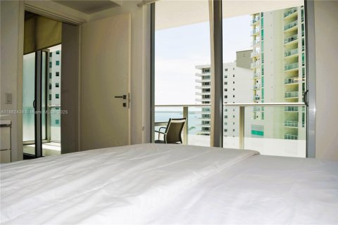 Condo in Miami, Florida, 1 bedroom  № 1890277 - photo 20