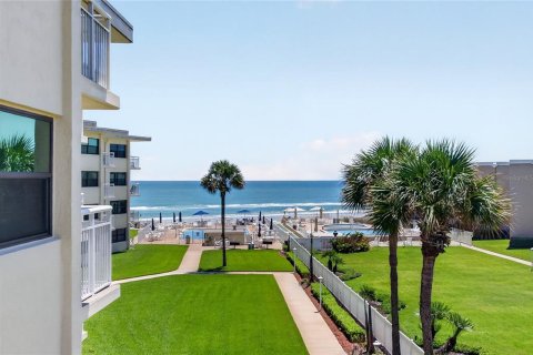 Condo in New Smyrna Beach, Florida, 2 bedrooms  № 2206939
