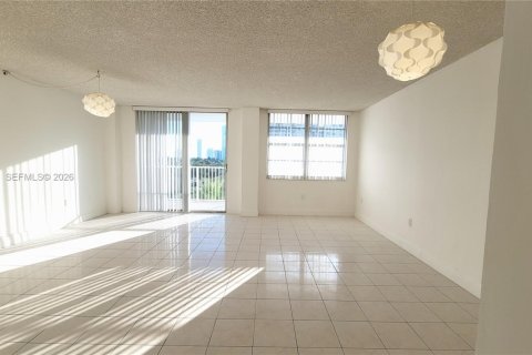 Condo in Aventura, Florida, 2 bedrooms  № 2003610 - photo 2