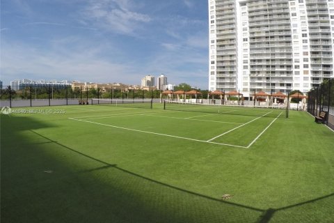 Condo in Aventura, Florida, 2 bedrooms  № 2003610 - photo 30