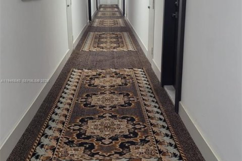 Condo in Aventura, Florida, 2 bedrooms  № 2003610 - photo 19