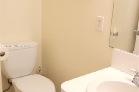 Condo in Aventura, Florida, 2 bedrooms  № 2003610 - photo 26