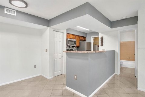 Condo in Kissimmee, Florida, 2 bedrooms № 2123638 - photo 7