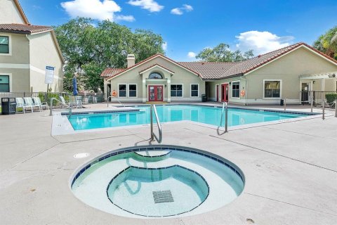 Condo in Kissimmee, Florida, 2 bedrooms № 2123638 - photo 20
