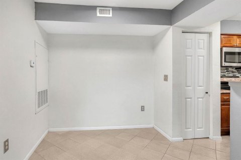 Condo in Kissimmee, Florida, 2 bedrooms № 2123638 - photo 13