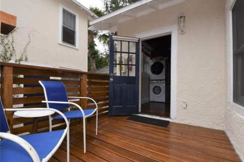 Casa en alquiler en West Palm Beach, Florida, 2 dormitorios, 130.06 m2 № 987258 - foto 1