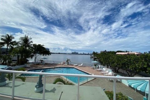 Copropriété à louer à North Miami Beach, Floride: 1 chambre, 73.39 m2 № 2087850 - photo 5