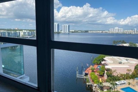 Copropriété à louer à North Miami Beach, Floride: 1 chambre, 73.39 m2 № 2087850 - photo 4