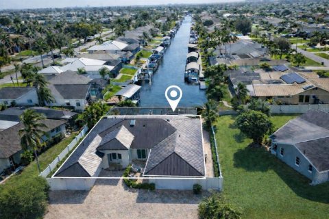 Casa en venta en Cape Coral, Florida, 4 dormitorios, 209.87 m2 № 2214295 - foto 7