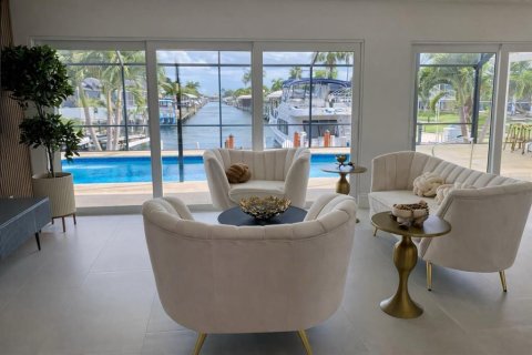 Casa en venta en Cape Coral, Florida, 4 dormitorios, 209.87 m2 № 2214295 - foto 4