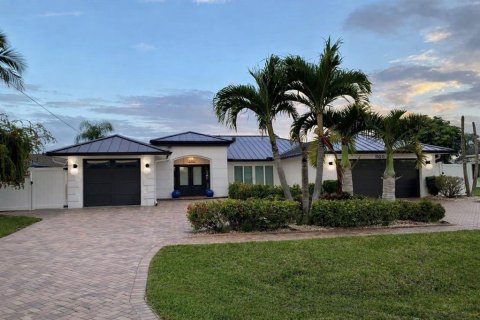 Casa en venta en Cape Coral, Florida, 4 dormitorios, 209.87 m2 № 2214295 - foto 27
