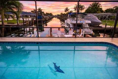 Casa en venta en Cape Coral, Florida, 4 dormitorios, 209.87 m2 № 2214295 - foto 30