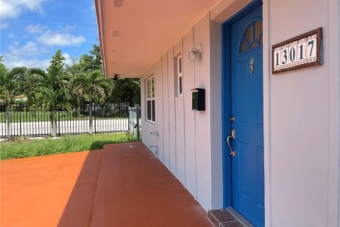 House in Miami, Florida 3 bedrooms, 91.04 sq.m. № 1986201 - photo 13