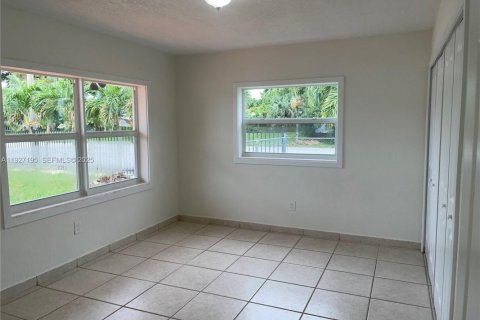 House in Miami, Florida 3 bedrooms, 91.04 sq.m. № 1986201 - photo 10