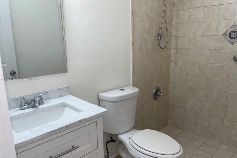 House in Miami, Florida 3 bedrooms, 91.04 sq.m. № 1986201 - photo 8