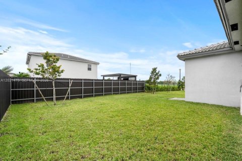 Villa ou maison à vendre à Miami, Floride: 3 chambres, 173.73 m2 № 2263743 - photo 4